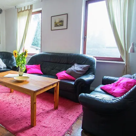 Geraeumiges In Hessen Mit Garten *