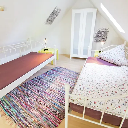 Geraeumiges In Hessen Mit Garten