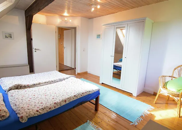 Geraeumiges In Hessen Mit Garten